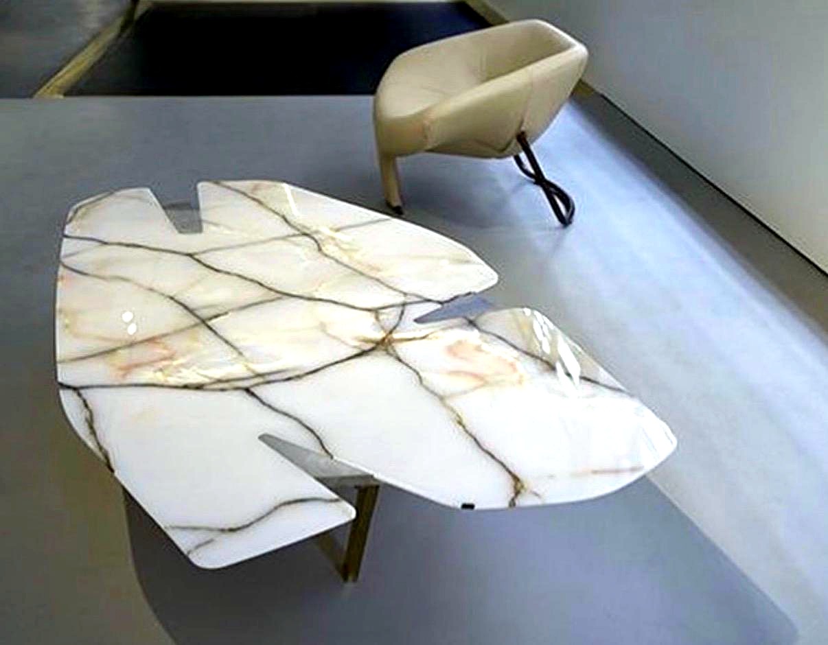 Sculptural onyx surface, bookmatched veining